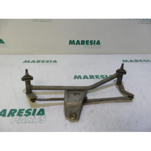 Peugeot - 206 - Wiper mechanism