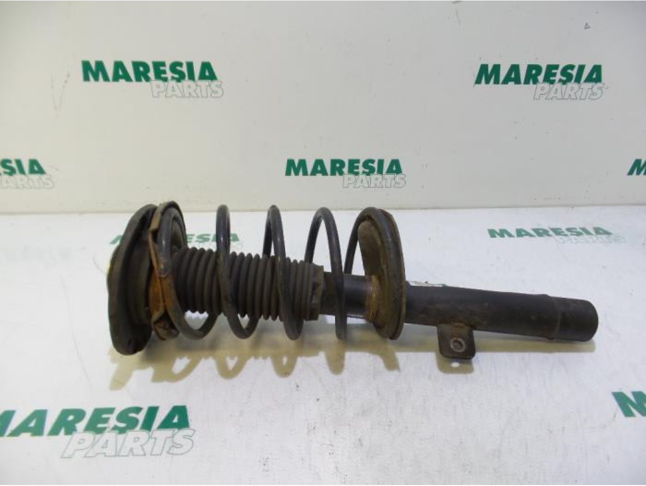 Peugeot - 206 - Front shock absorber rod, right
