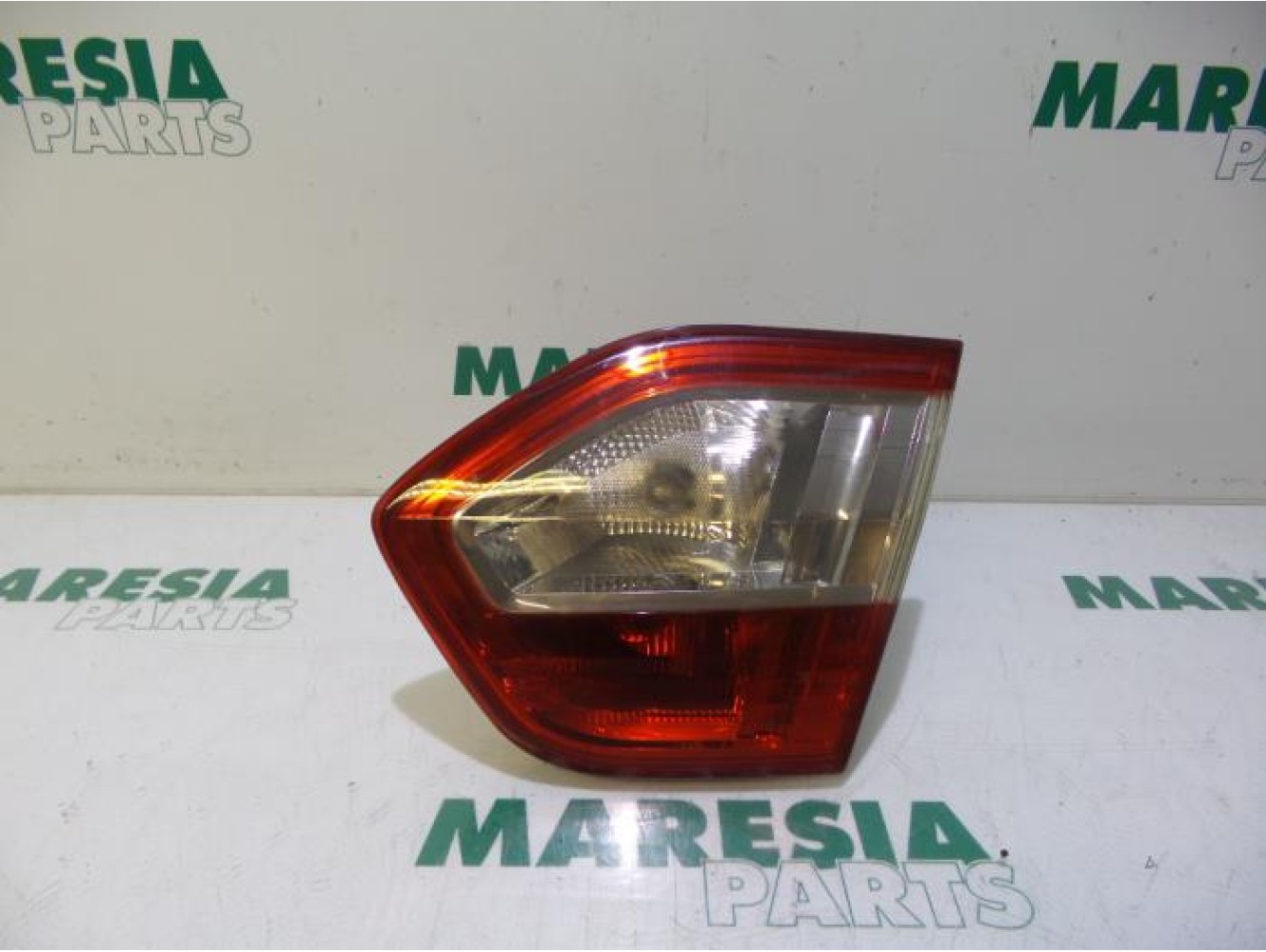 Renault - Fluence - Taillight, right