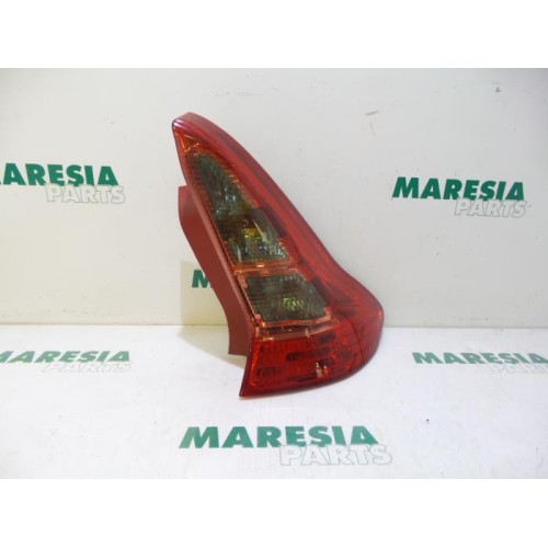 Citroen - C4 - Taillight, right
