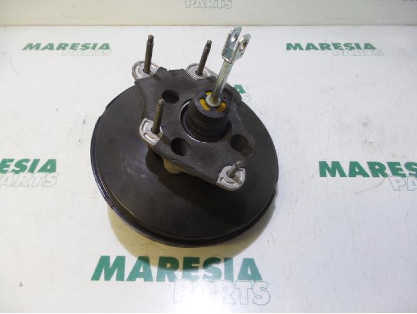 Renault - Clio - Brake servo