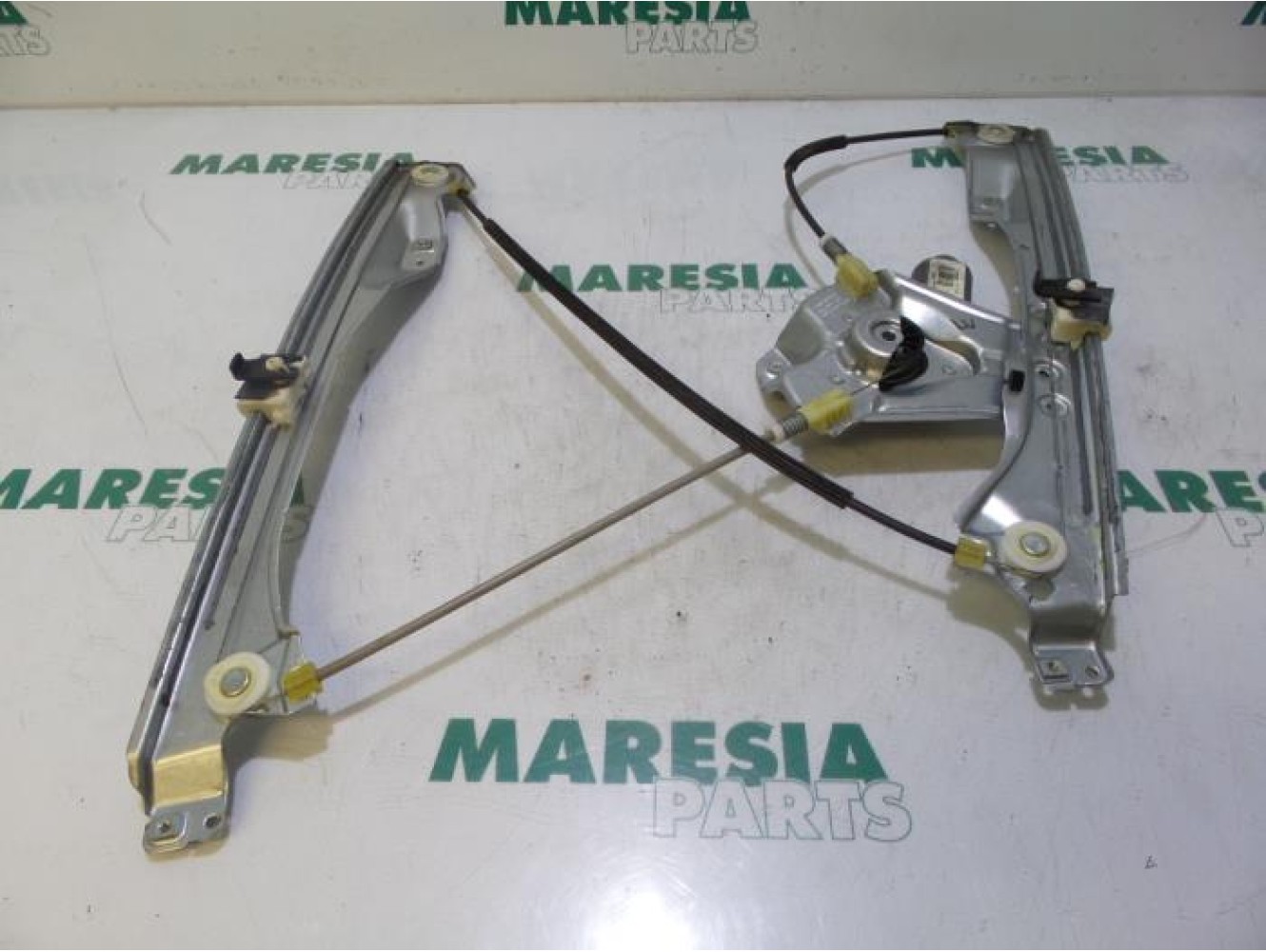Renault - Clio - Window mechanism 4-door, front left