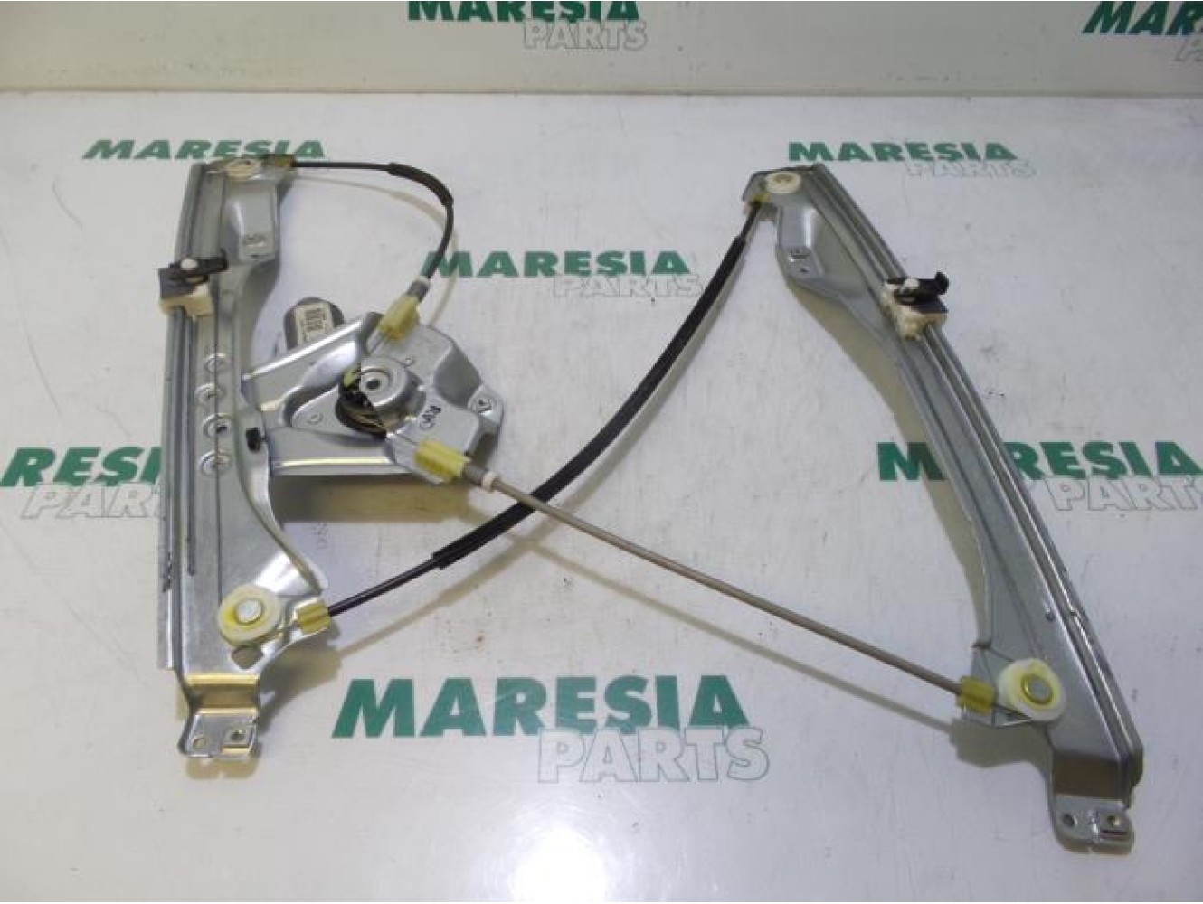 Renault - Clio - Window mechanism 4-door, front right