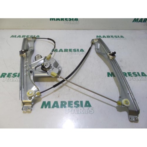Renault - Clio - Window mechanism 4-door, front right