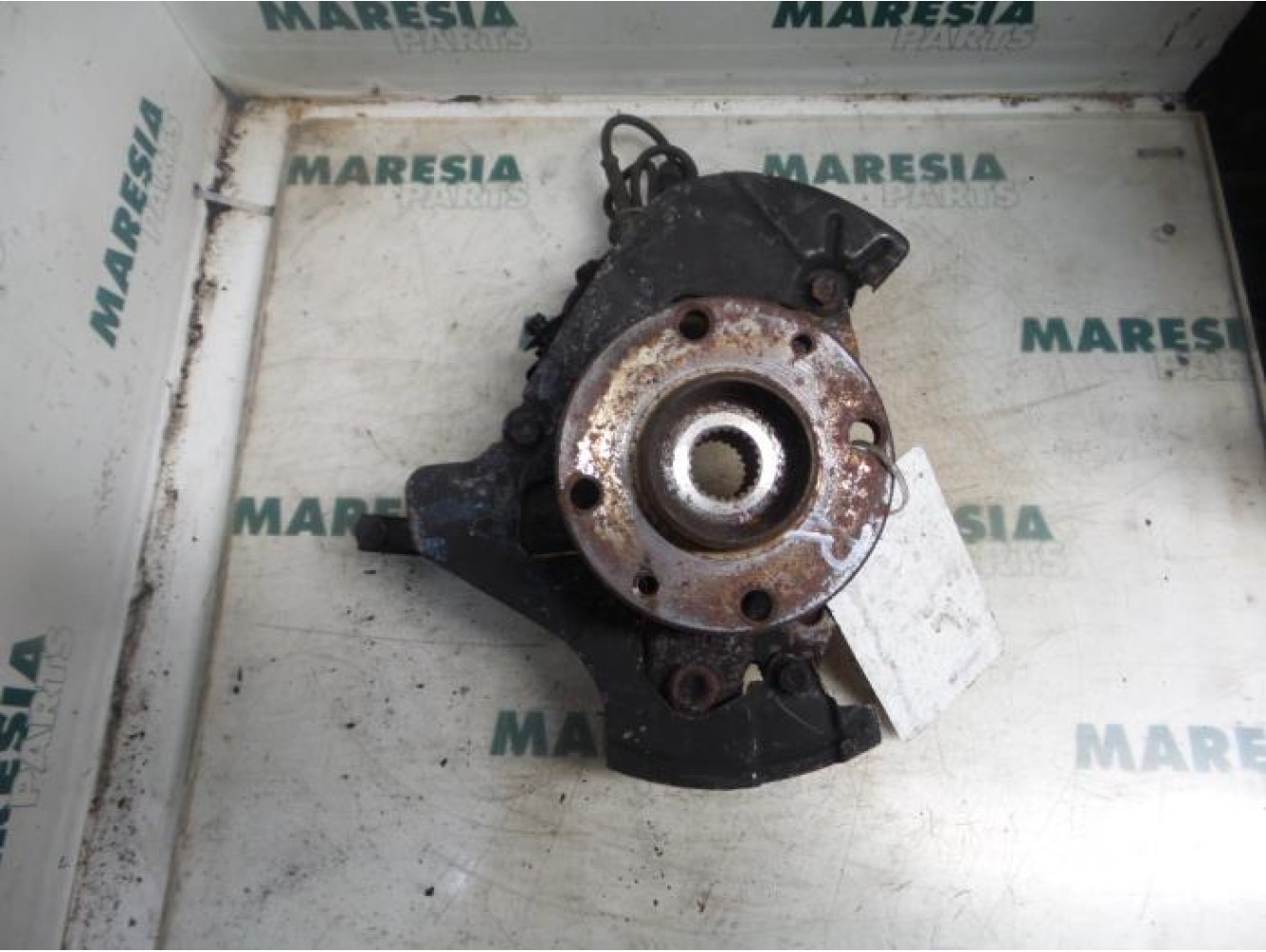 Fiat - Panda - Knuckle, front right