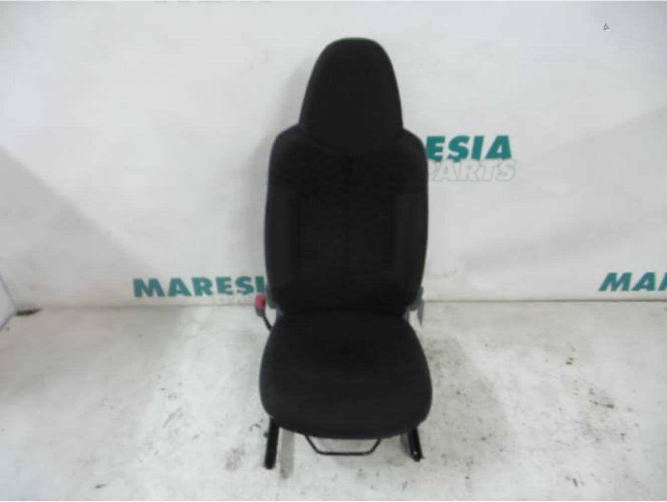 Peugeot - 107 - Sitz links