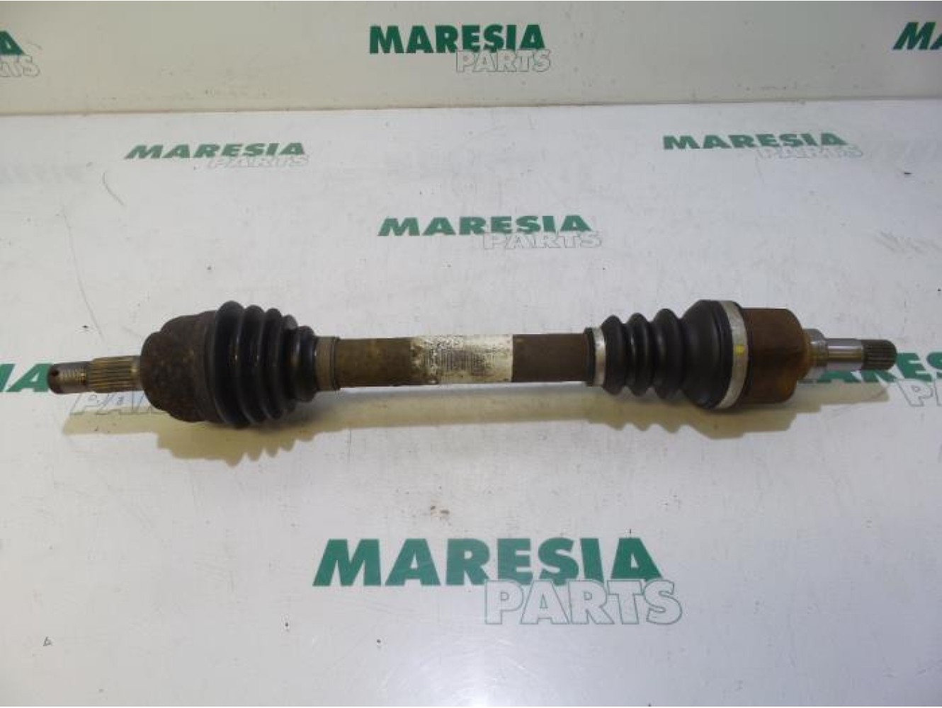 Peugeot - 206 - Aandrijfas links-voor