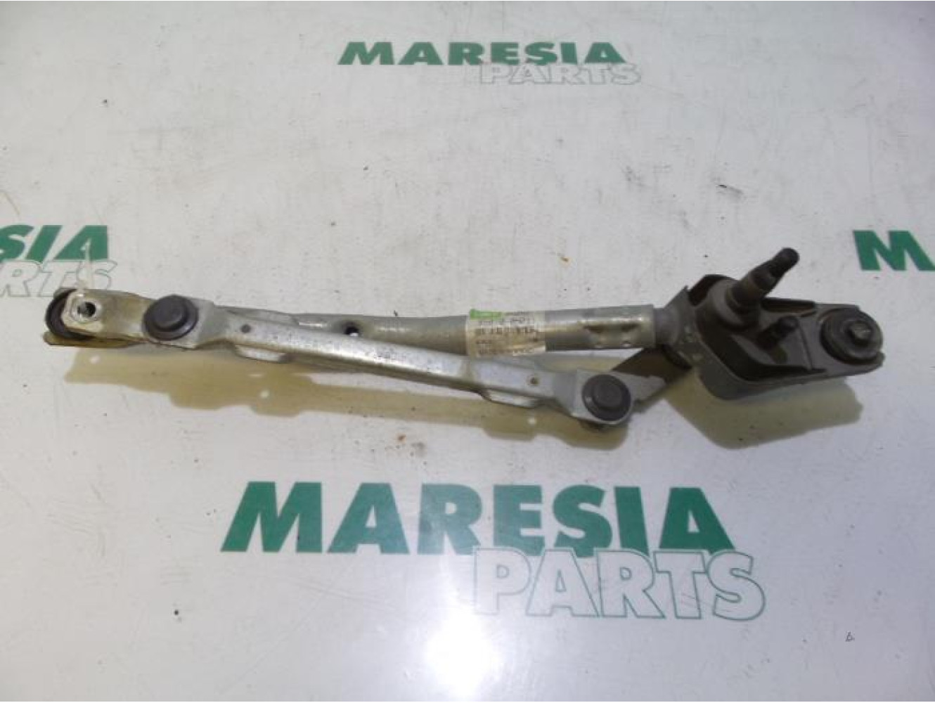 Peugeot - 107 - Wiper mechanism