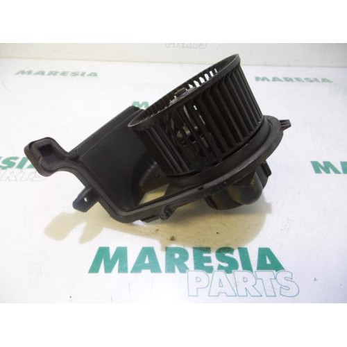 Renault - Clio - Heating and ventilation fan motor