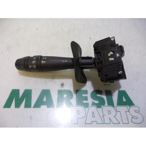 Renault - Clio - Indicator switch