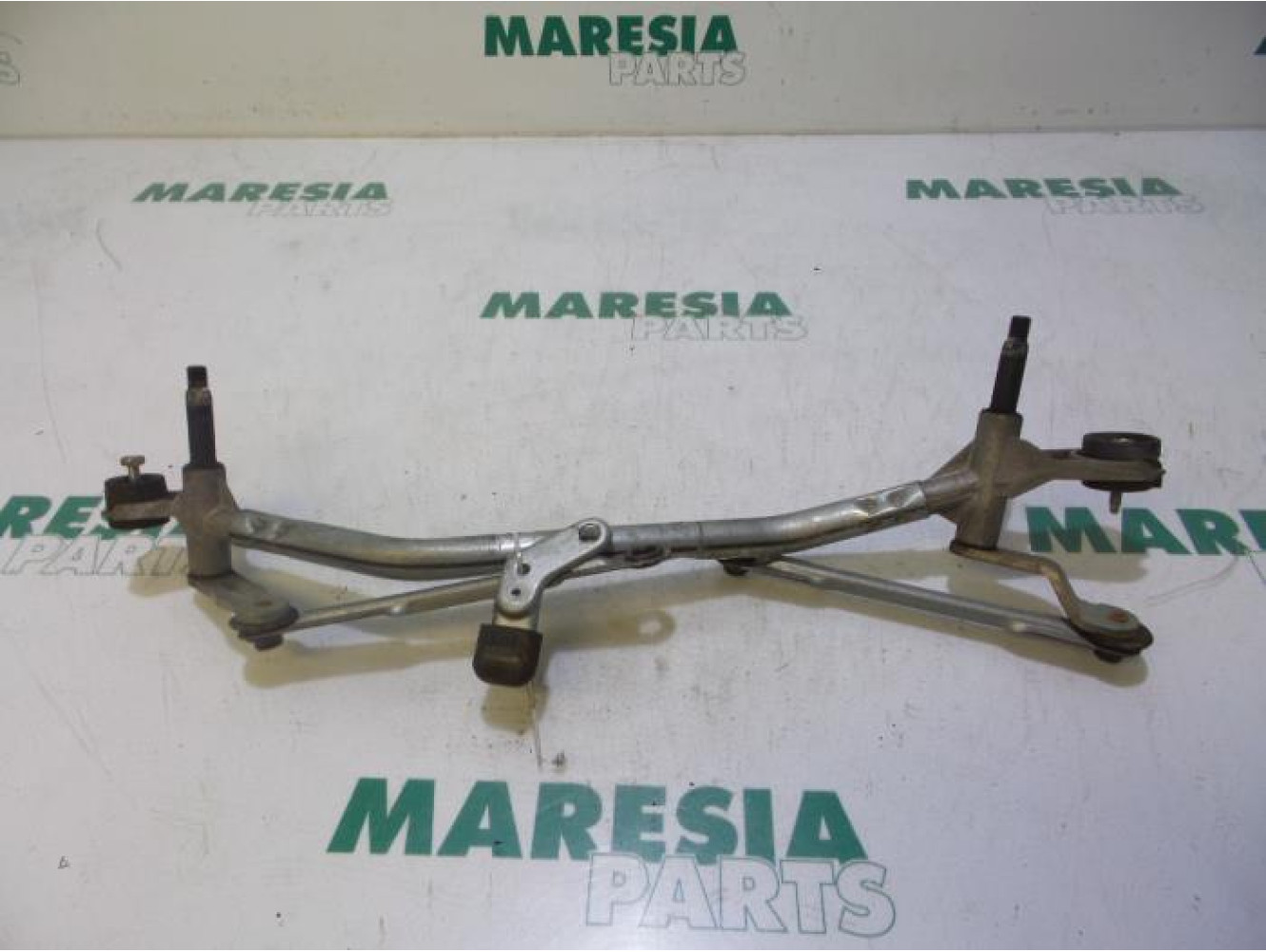 Citroen - DS3 - Wiper mechanism