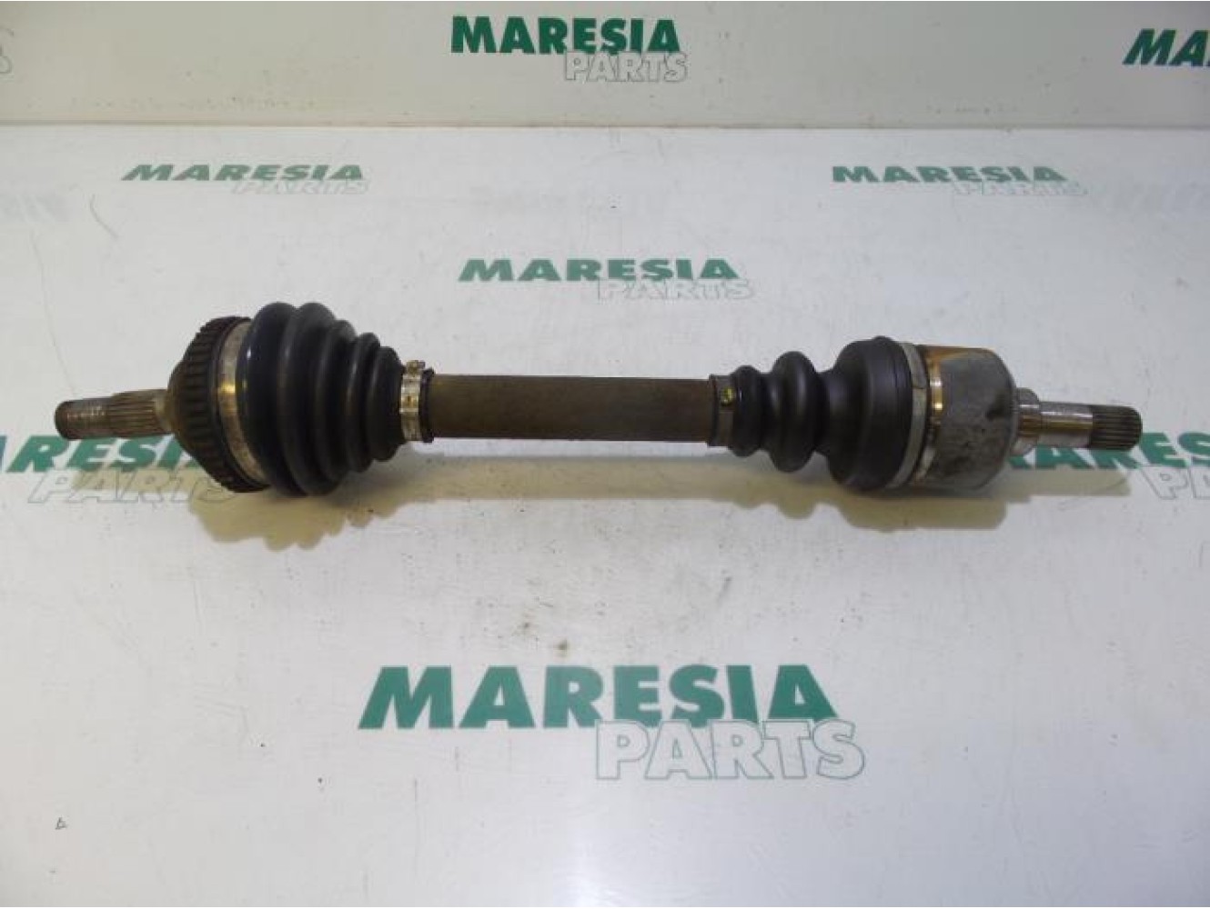 Peugeot - 206 - Aandrijfas links-voor