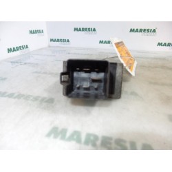 Renault - Trafic - Glow plug relay