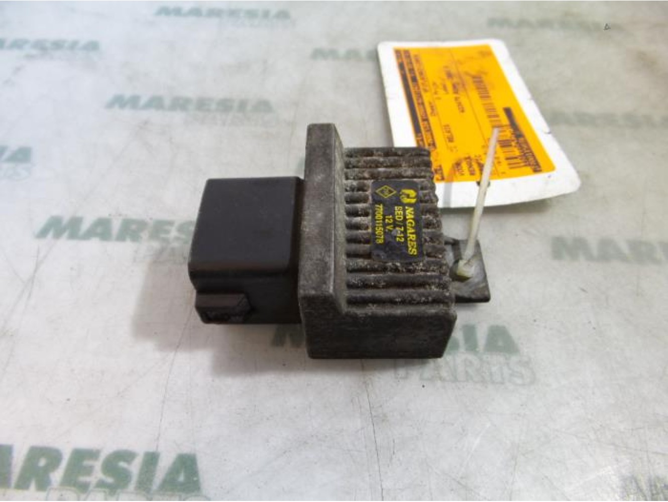Renault - Trafic - Glow plug relay