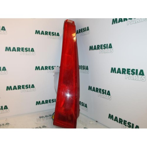 Citroen - C5 - Taillight, right