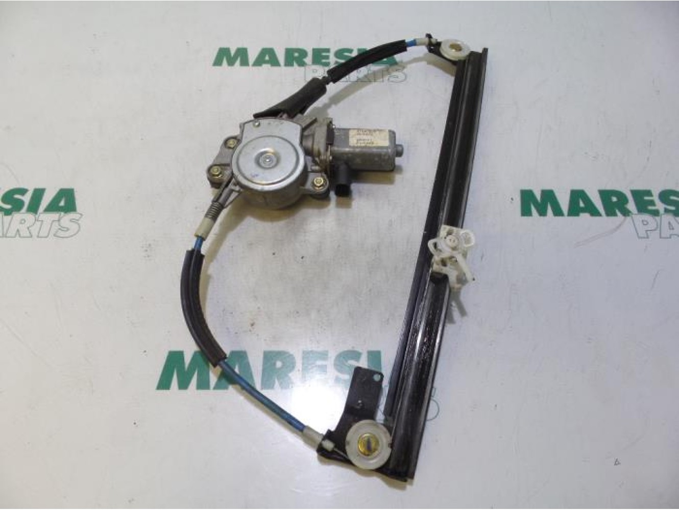 Alfa Romeo - 147 - Window mechanism 2-door, front right