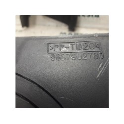 Peugeot - 207 - Couvercle de distribution
