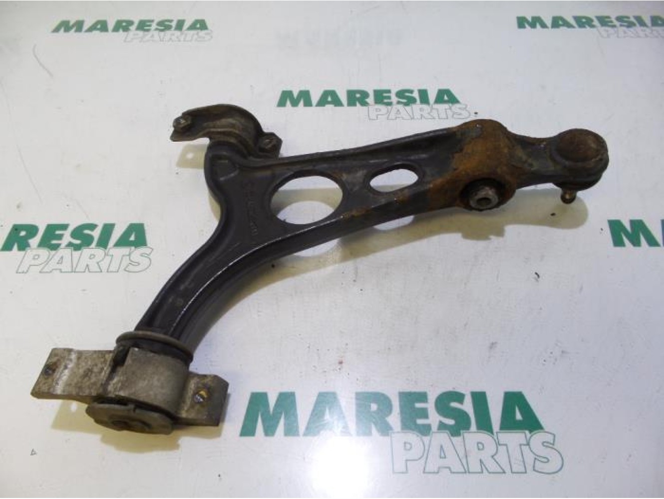 Alfa Romeo - 147 - Querlenker unten rechts vorne