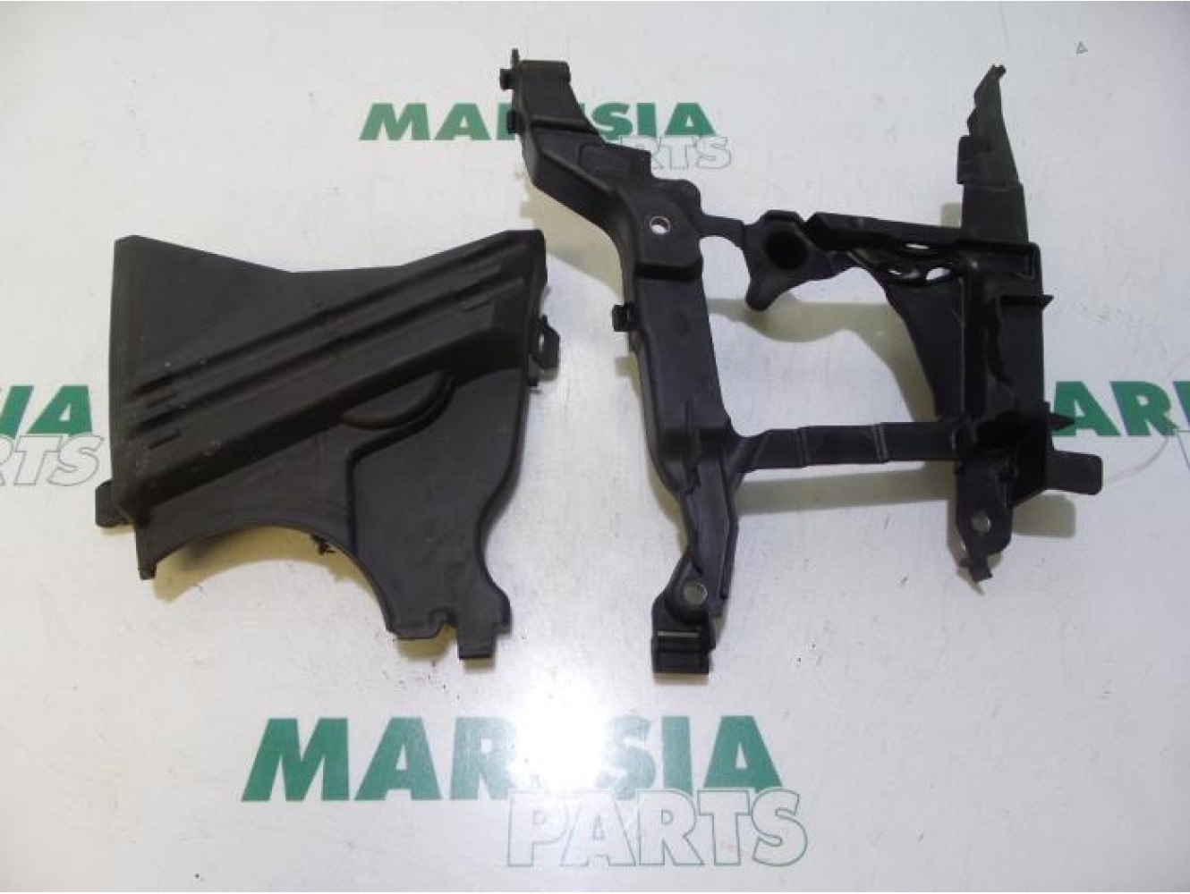 Renault - Fluence - Timing cover