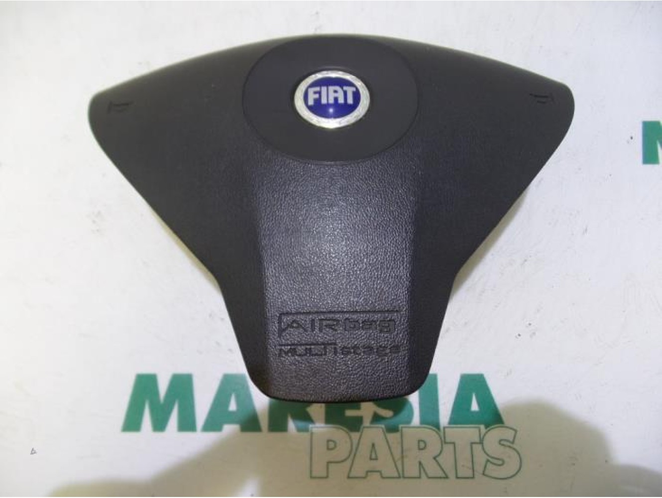 Fiat - Stilo - Left airbag (steering wheel)