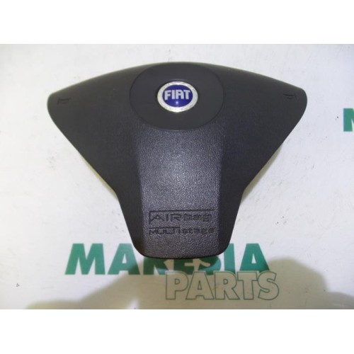 Fiat - Stilo - Left airbag (steering wheel)