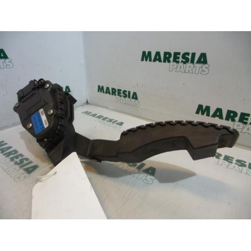 Renault - Laguna - Throttle pedal position sensor
