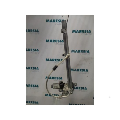 Renault - Laguna - Rear door window mechanism 4-door, right