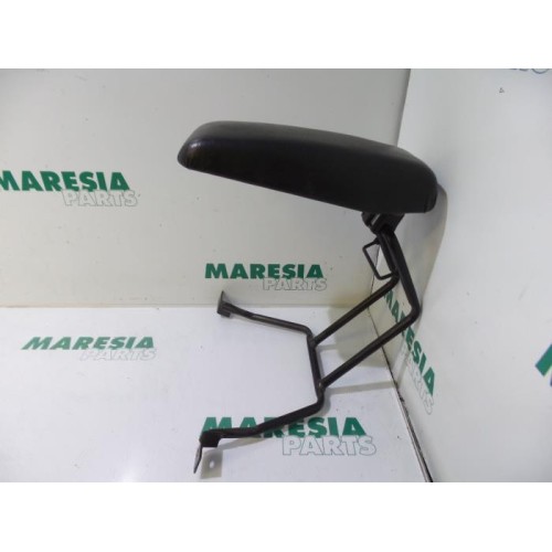 Alfa Romeo - 156 - Armrest