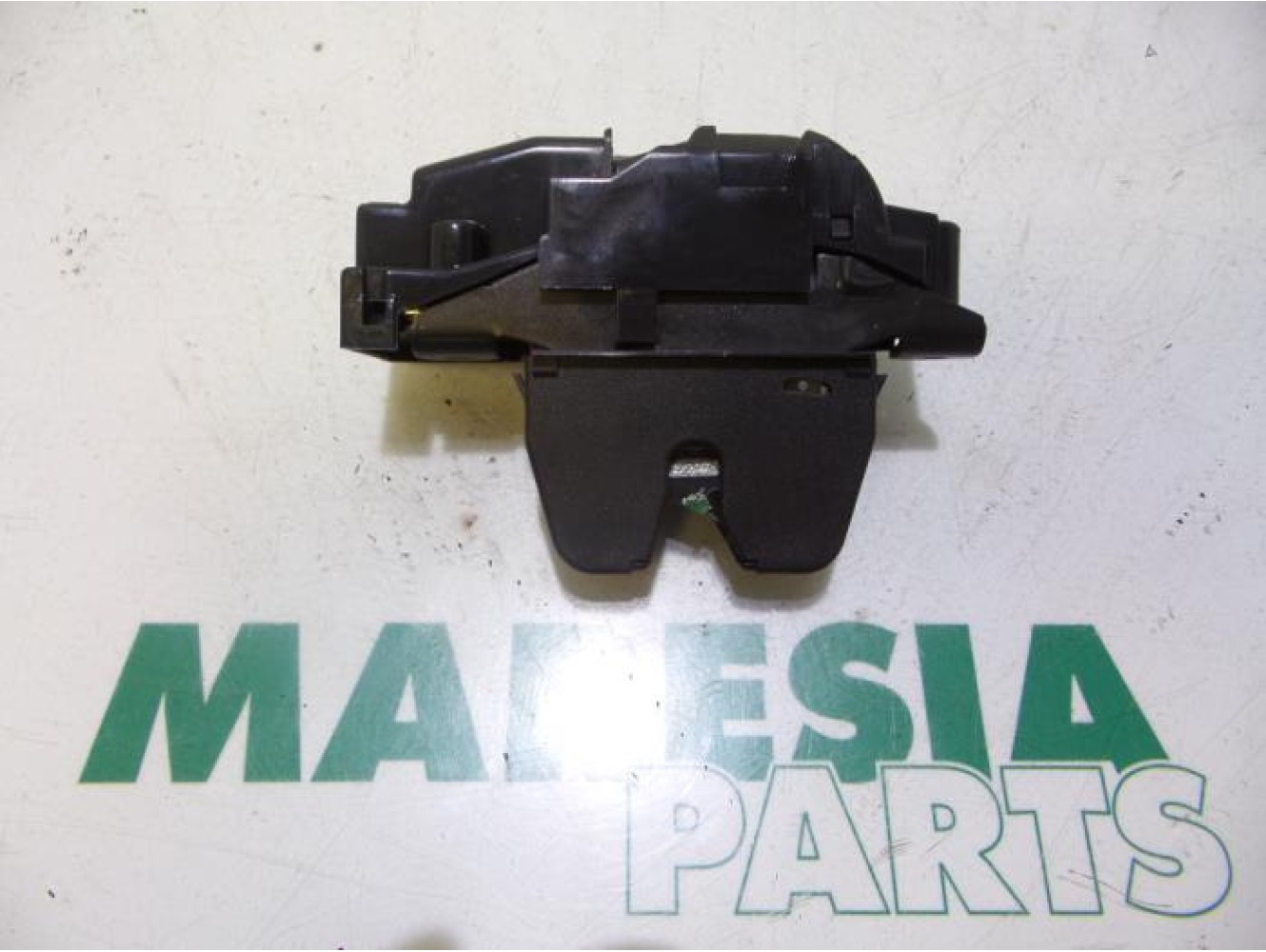 Citroen - C4 Picasso - Tailgate lock mechanism