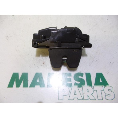 Citroen - C4 Picasso - Tailgate lock mechanism