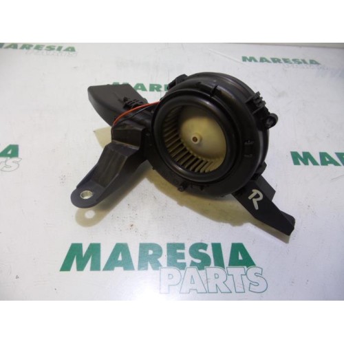 Citroen - C4 Picasso - Heating and ventilation fan motor
