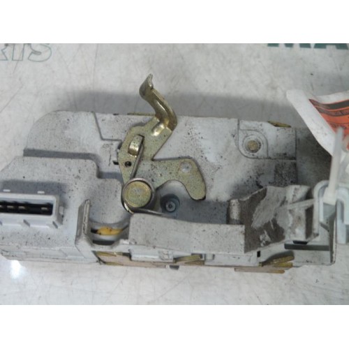 Peugeot - 307 - Rear door lock mechanism 4-door, left