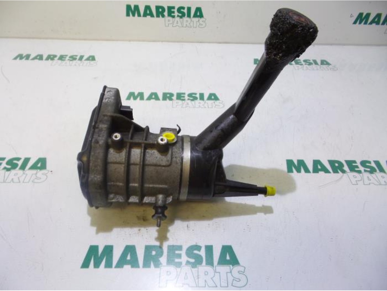 Citroen - C4 Picasso - Power steering pump