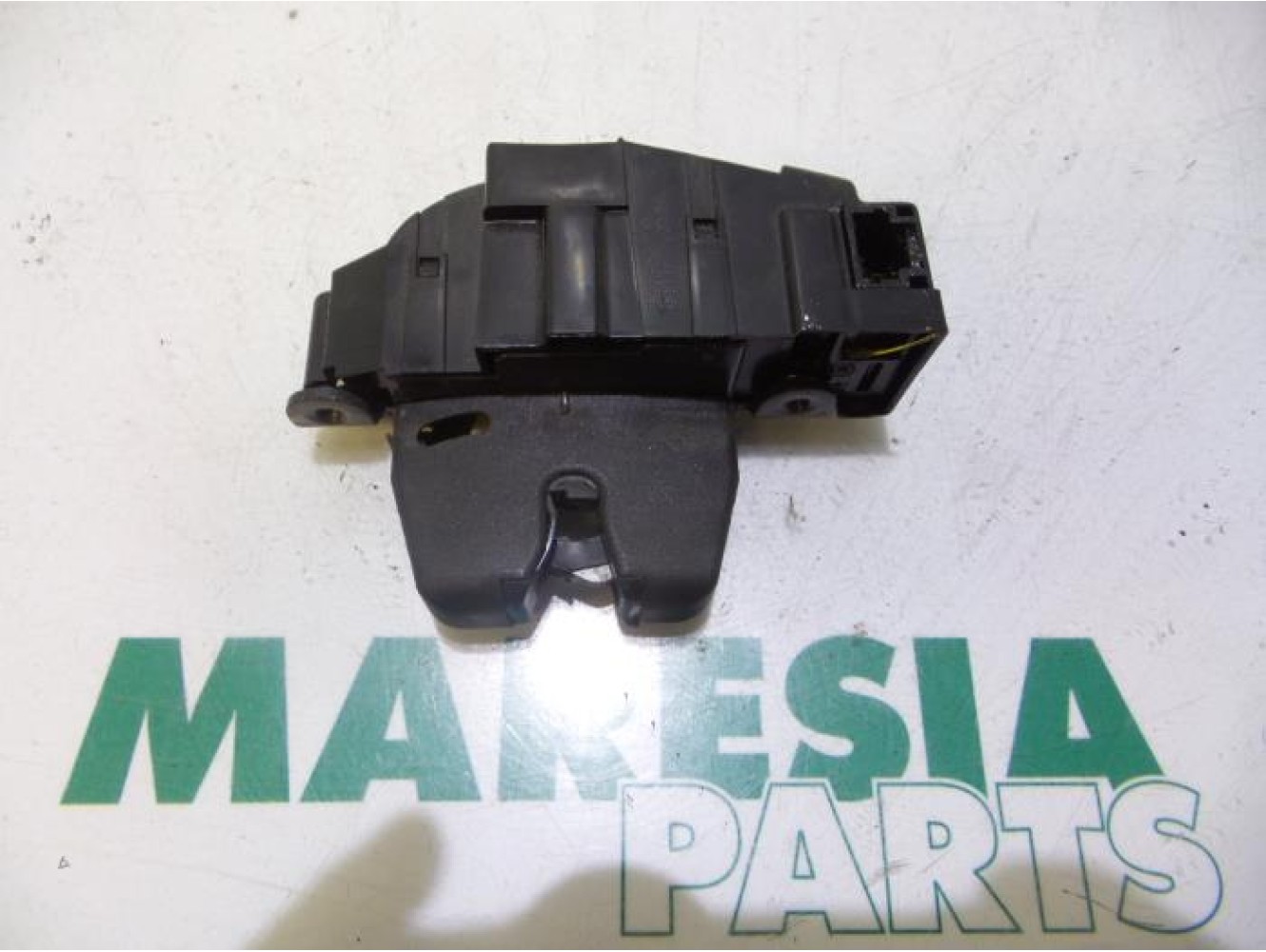 Citroen - C4 Picasso - Tailgate lock mechanism