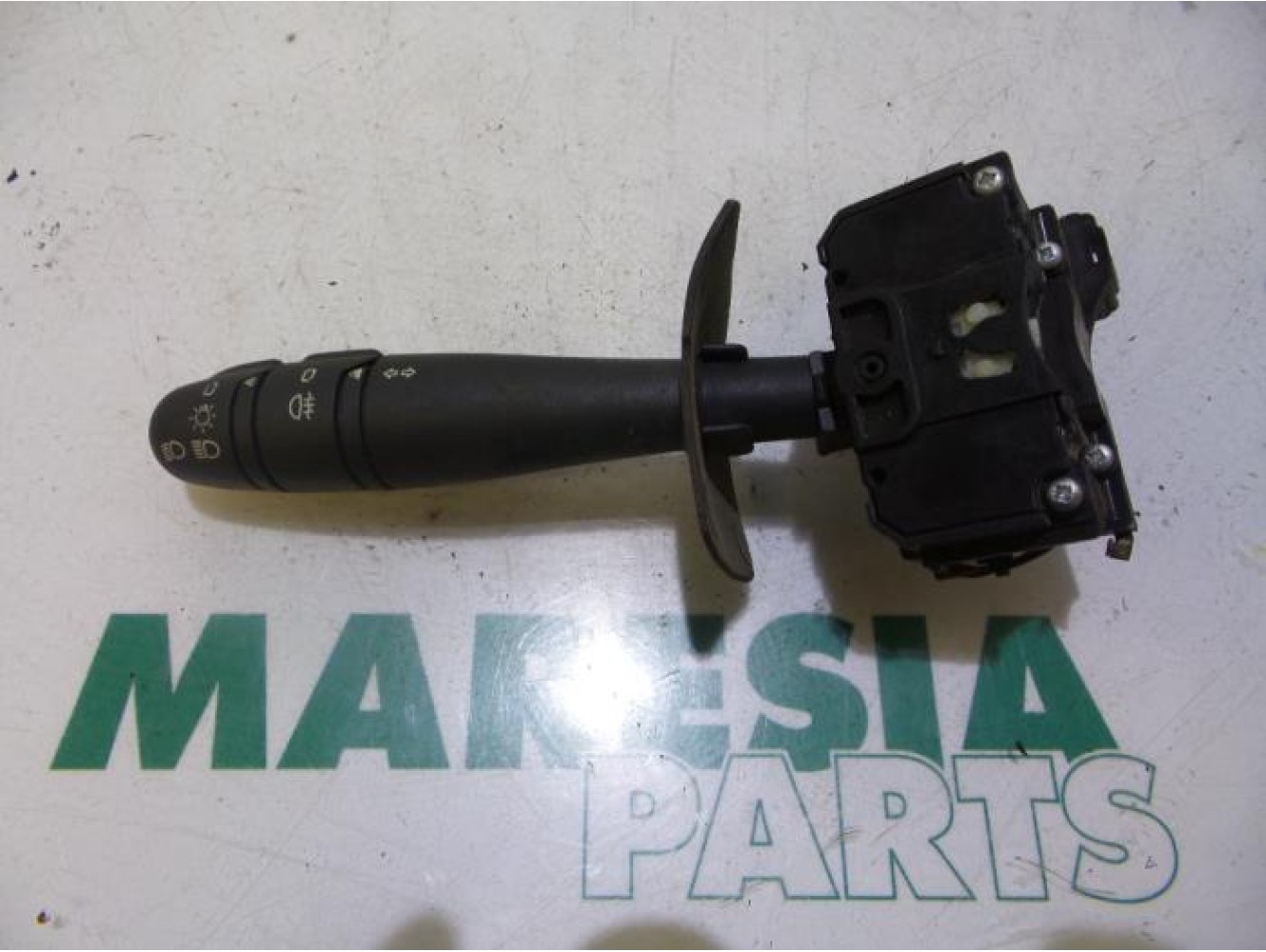 Renault - Megane - Indicator switch