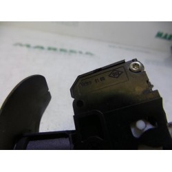 Renault - Clio - Indicator switch