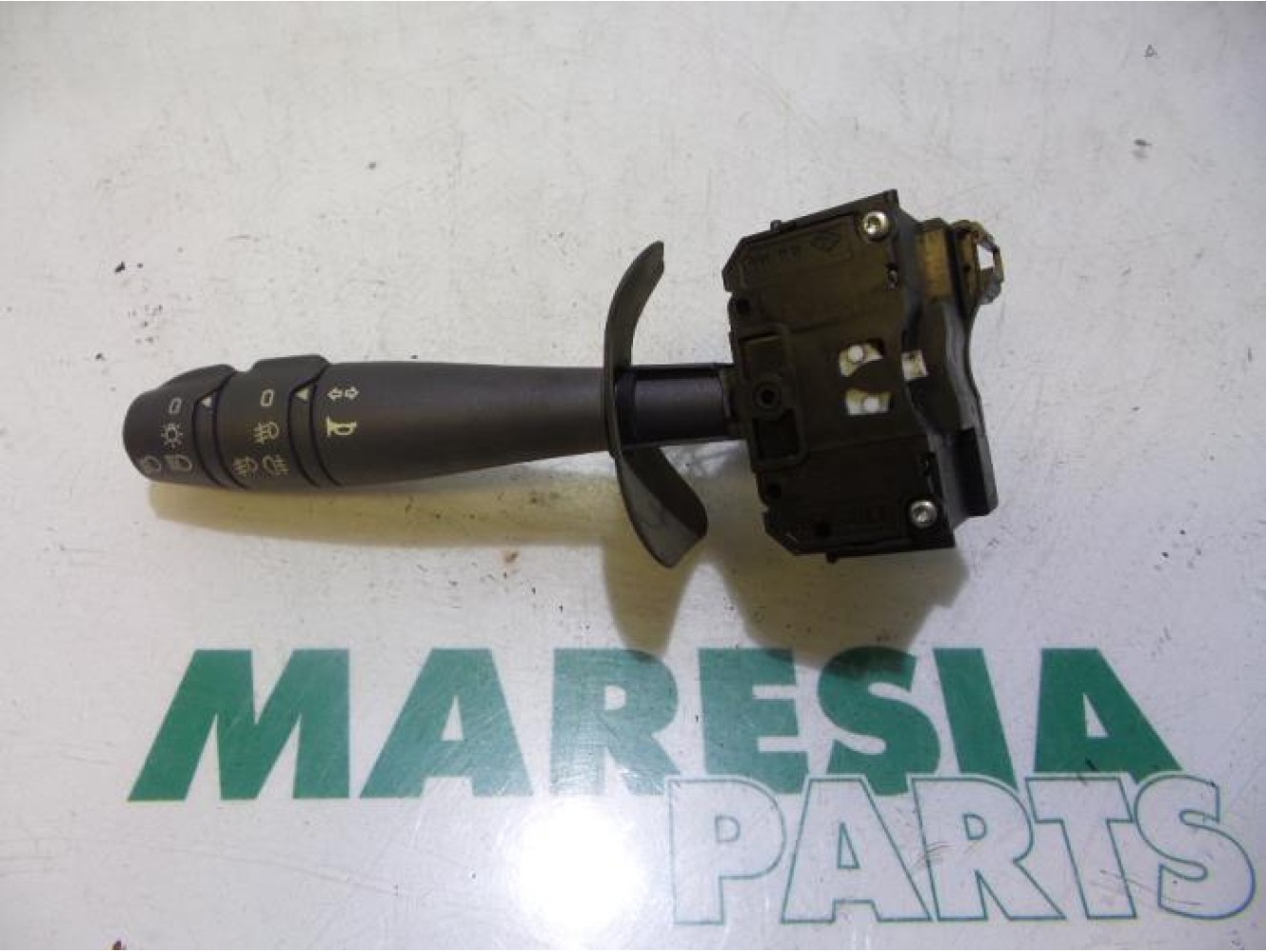 Renault - Clio - Indicator switch