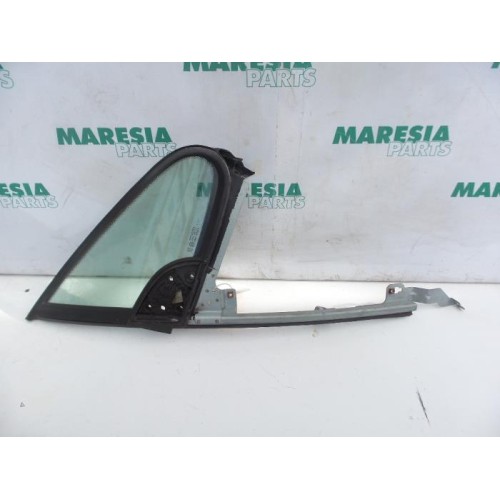 Peugeot - 307 - Quarter light, front right