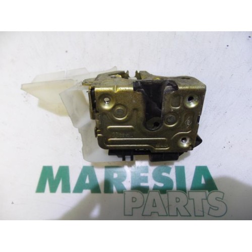 Renault - Clio - Door lock mechanism 4-door, front left