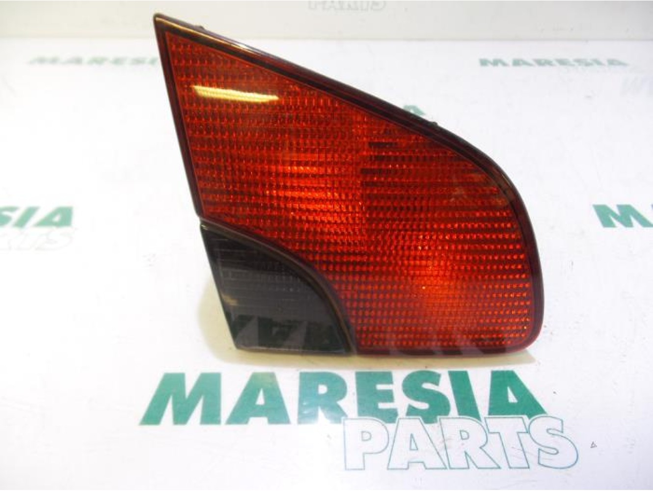 Peugeot - 406 - Achterlicht links