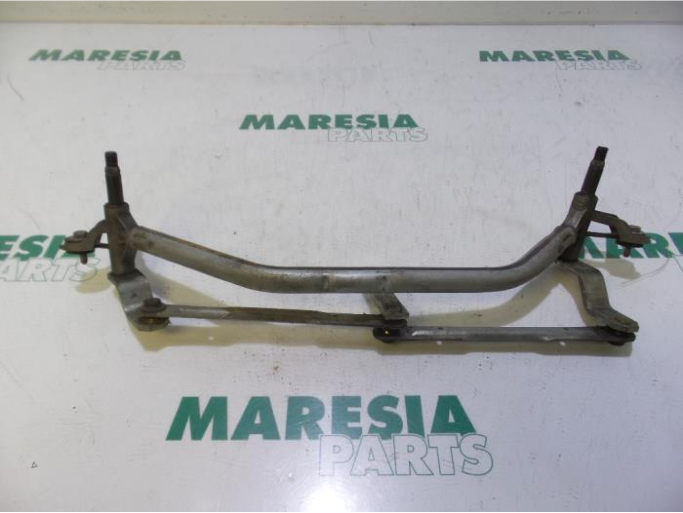 Peugeot - 207 - Wiper mechanism