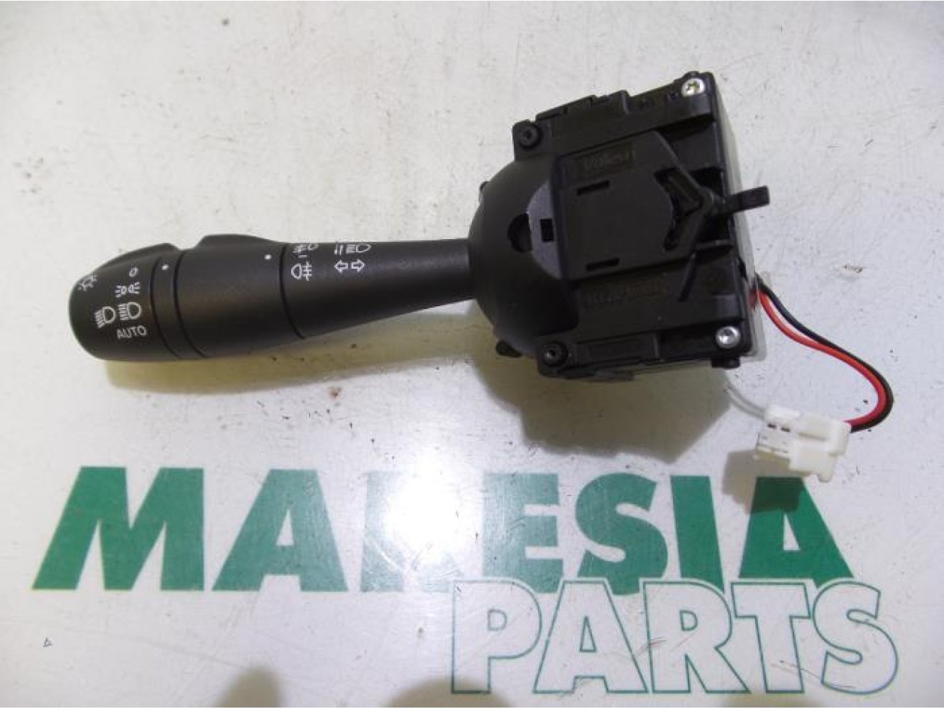 Renault - Captur - Indicator switch