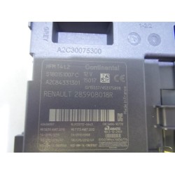 Renault - Captur - Card reader (lock)