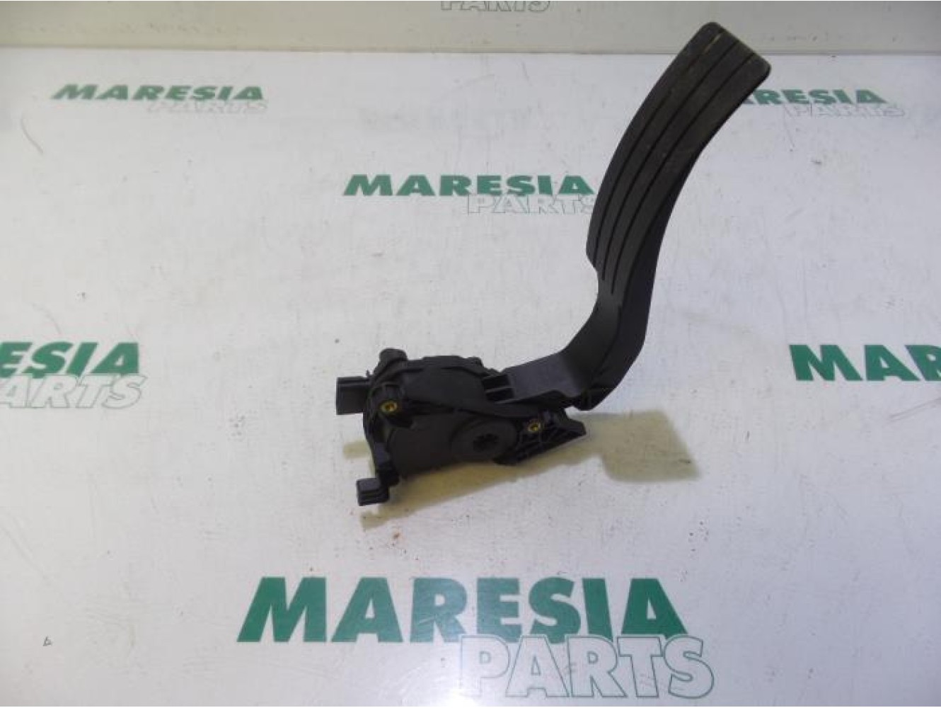 Renault - Captur - Throttle pedal position sensor