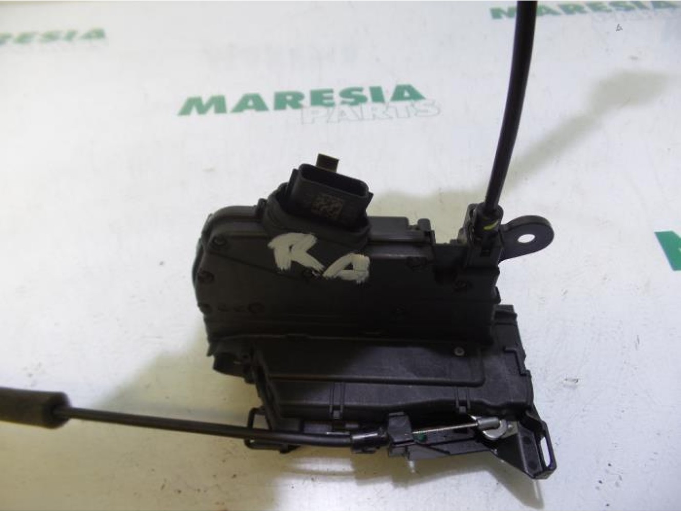 Renault - Captur - Rear door mechanism 4-door, right
