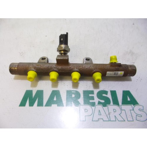 Renault - Megane - Fuel injector nozzle