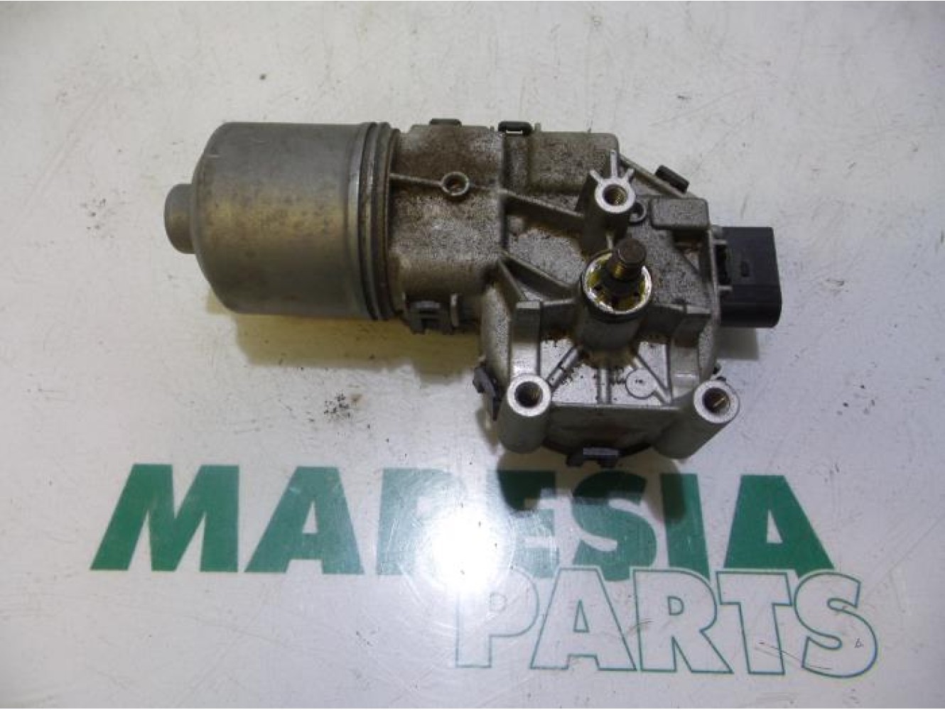 Alfa Romeo - 159 - Front wiper motor