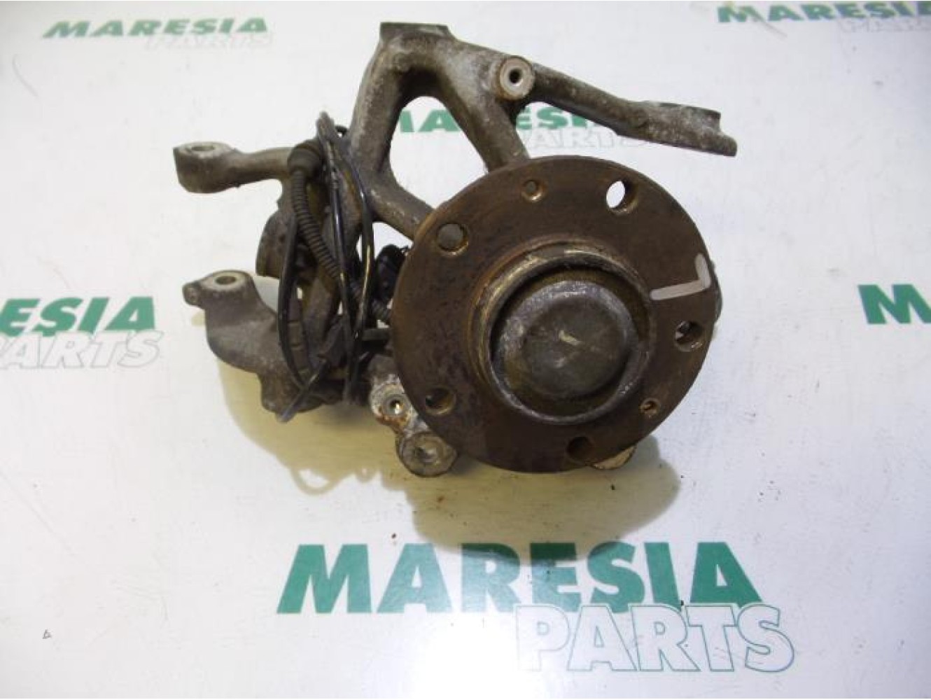 Peugeot - 407 - Fusee links-achter