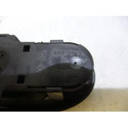 Peugeot - 407 - Multi-functional window switch
