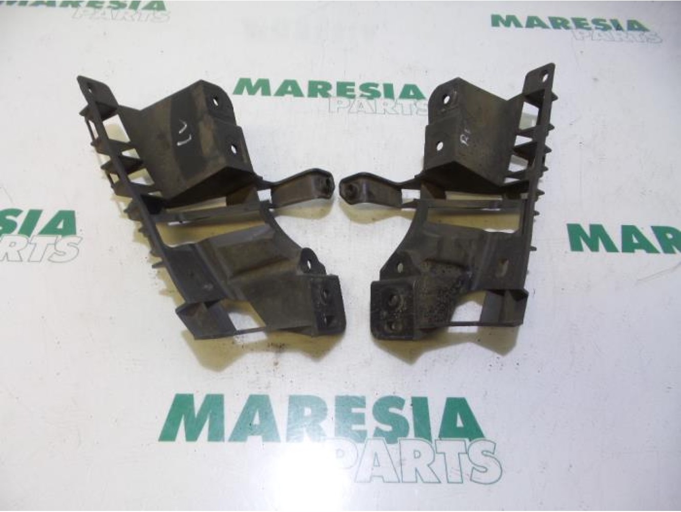 Renault - Modus - Front bumper frame